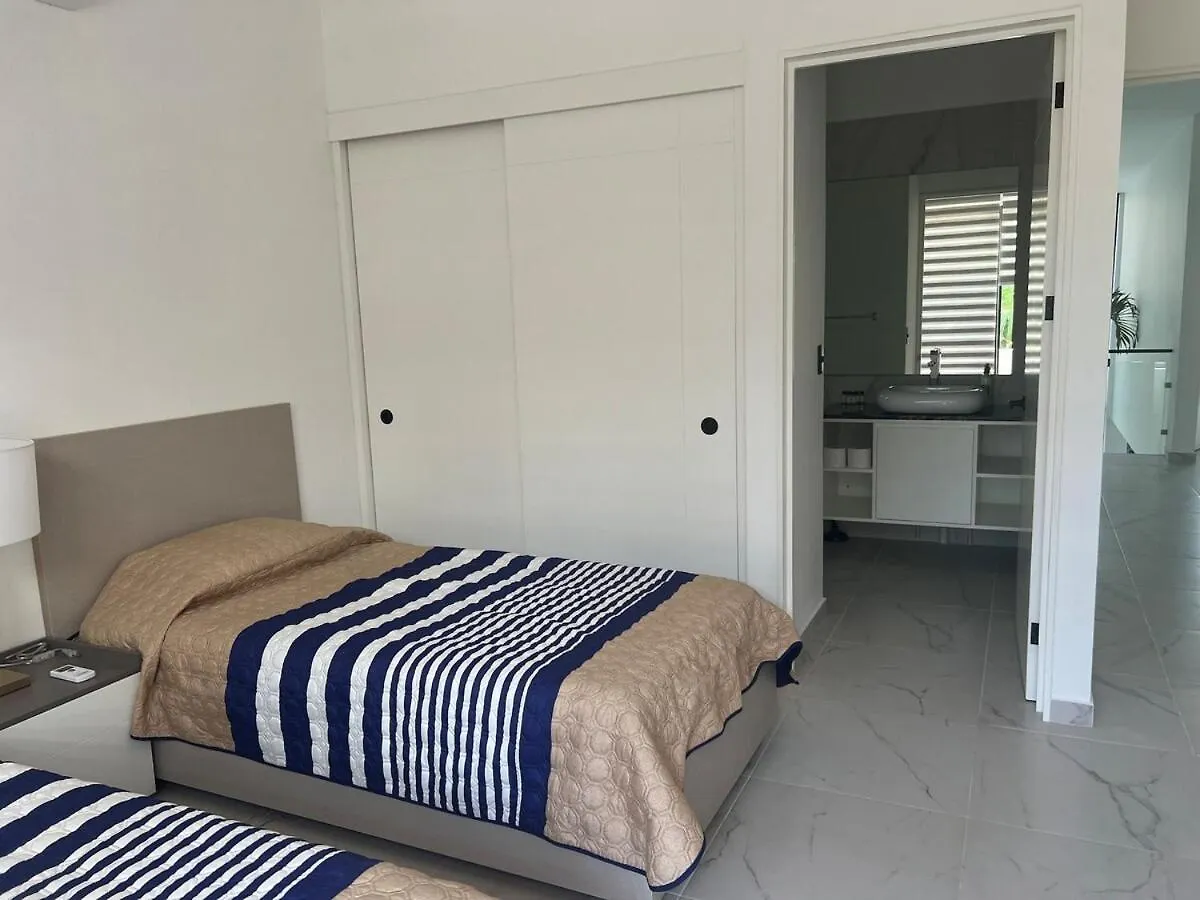 Luxury Vacation Villa Near The Caribbean Ocean Playa del Carmen Mexico