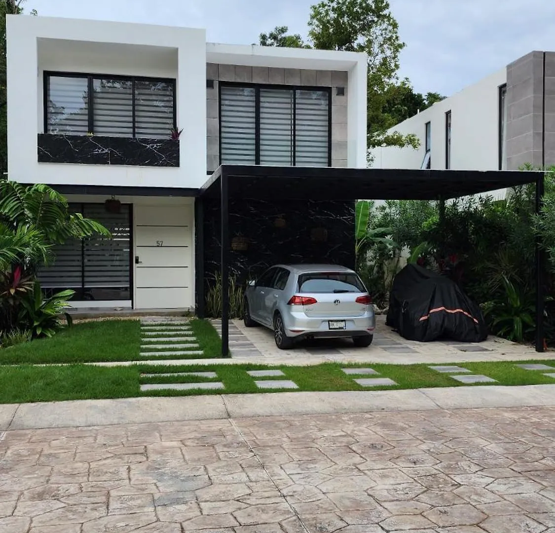 Luxury Vacation Villa Near The Caribbean Ocean Playa del Carmen