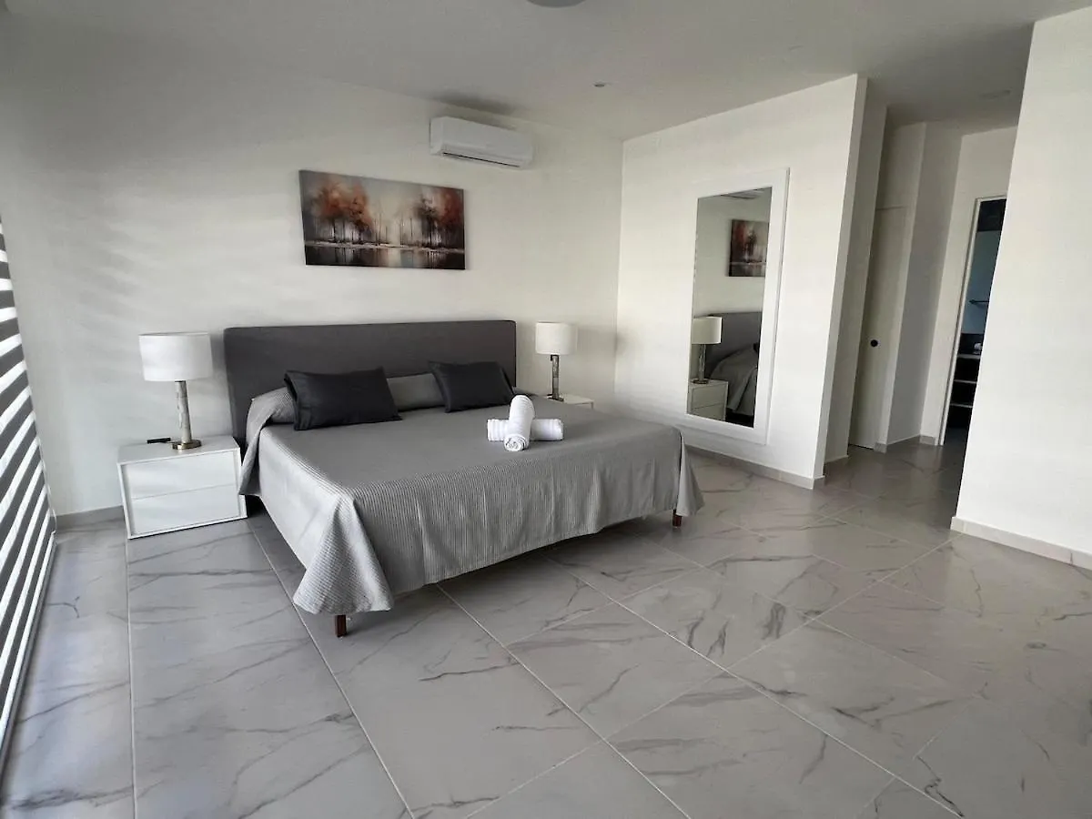 Luxury Vacation Villa Near The Caribbean Ocean Playa del Carmen Mexico