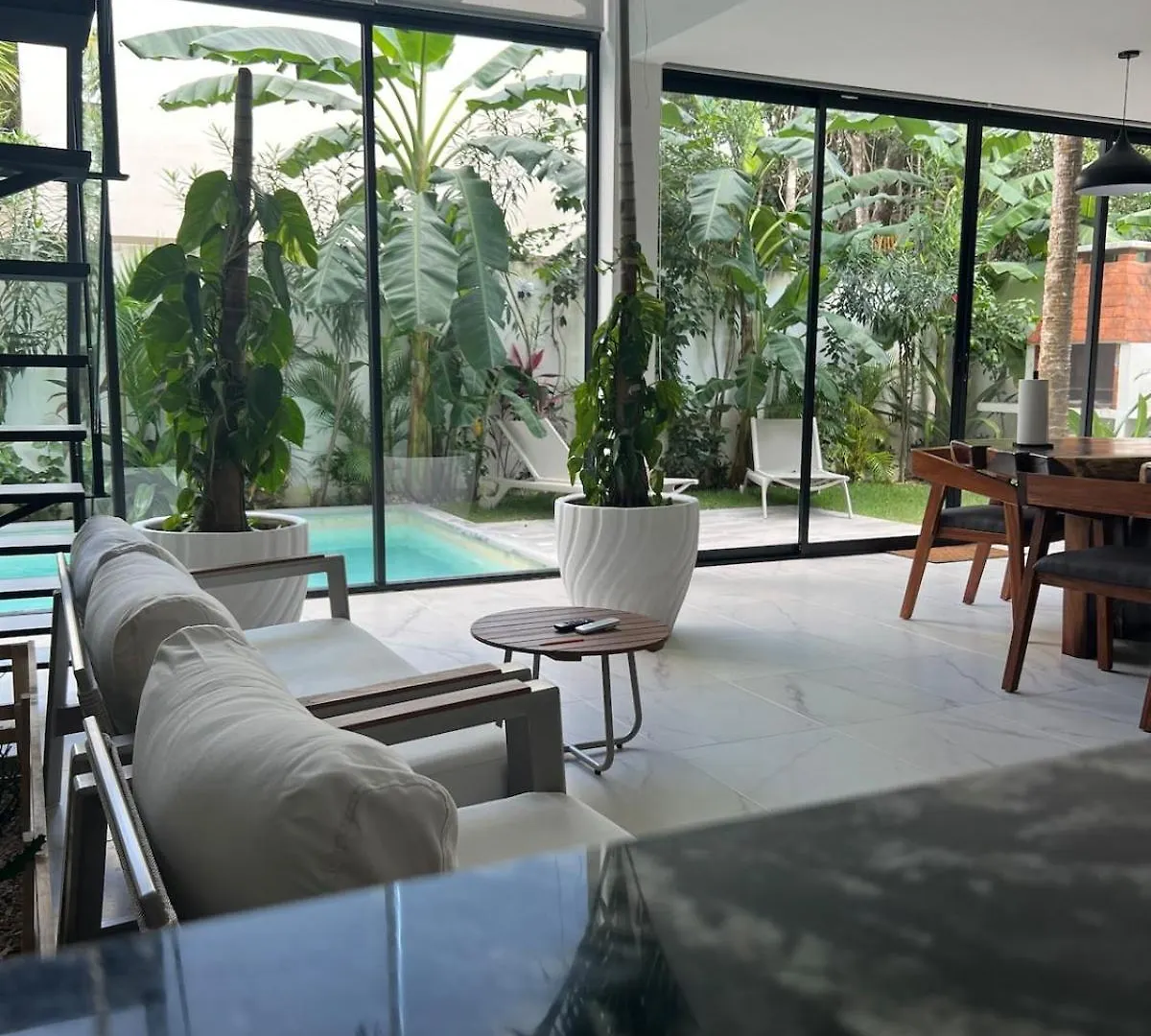 Luxury Vacation Villa Near The Caribbean Ocean Playa del Carmen Mexico
